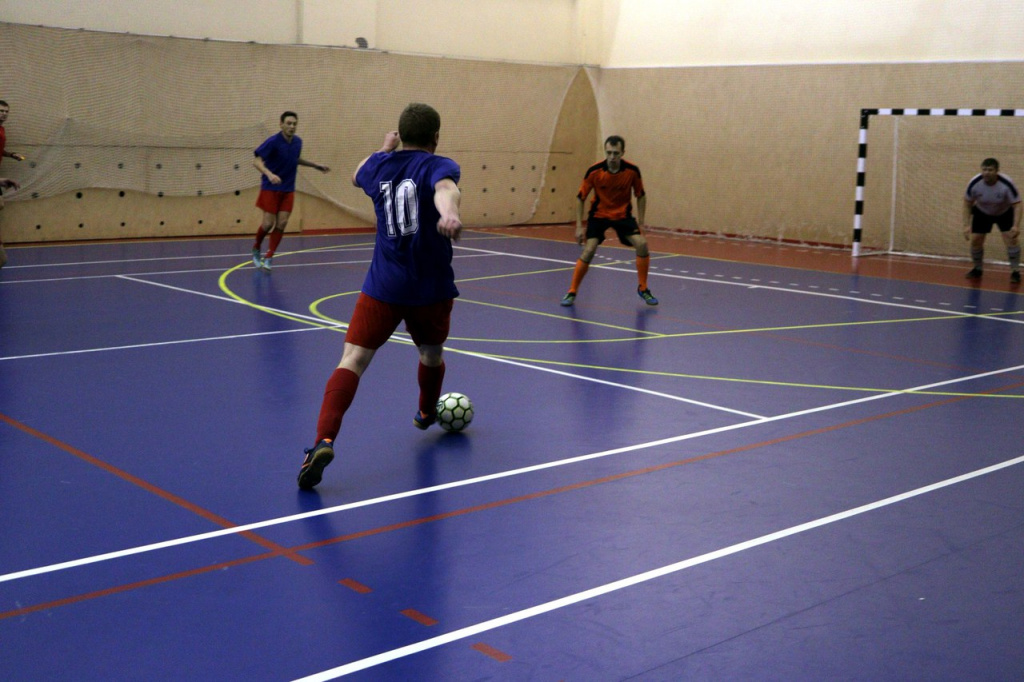 004 Денис Двоеглазов рвётся к воротам.jpg 004 Денис Двоеглазов рвётся к воротам.jpg